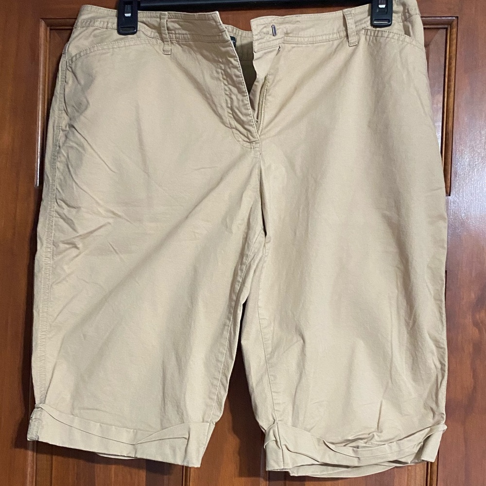 ANA PETITE SHORTS